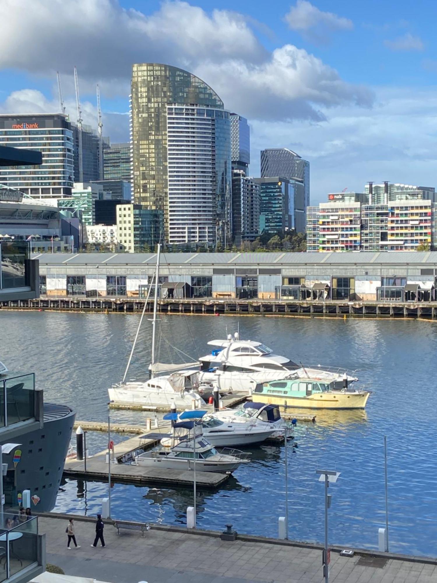 Akom At Docklands Melbourne Luaran gambar