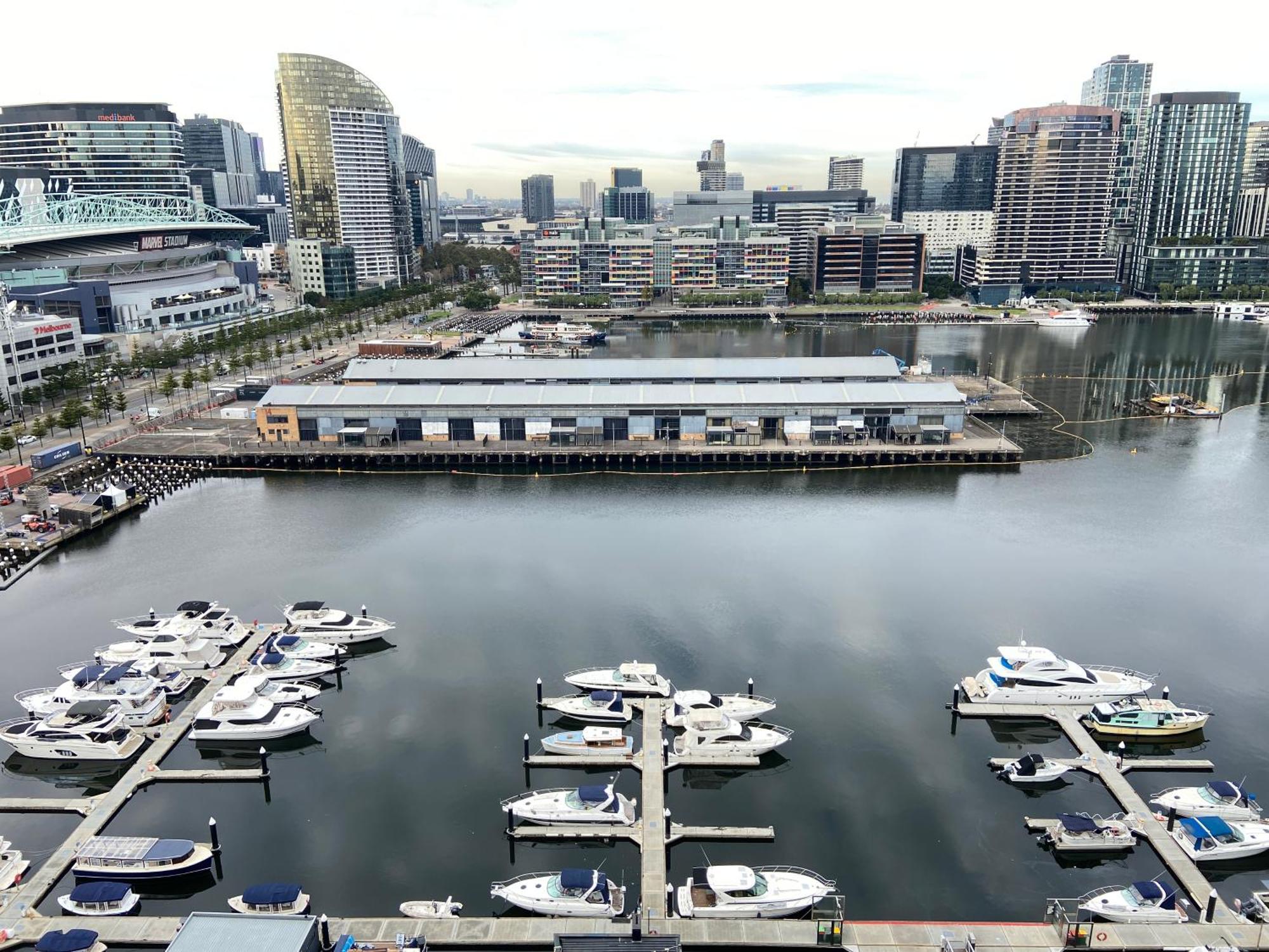 Akom At Docklands Melbourne Luaran gambar